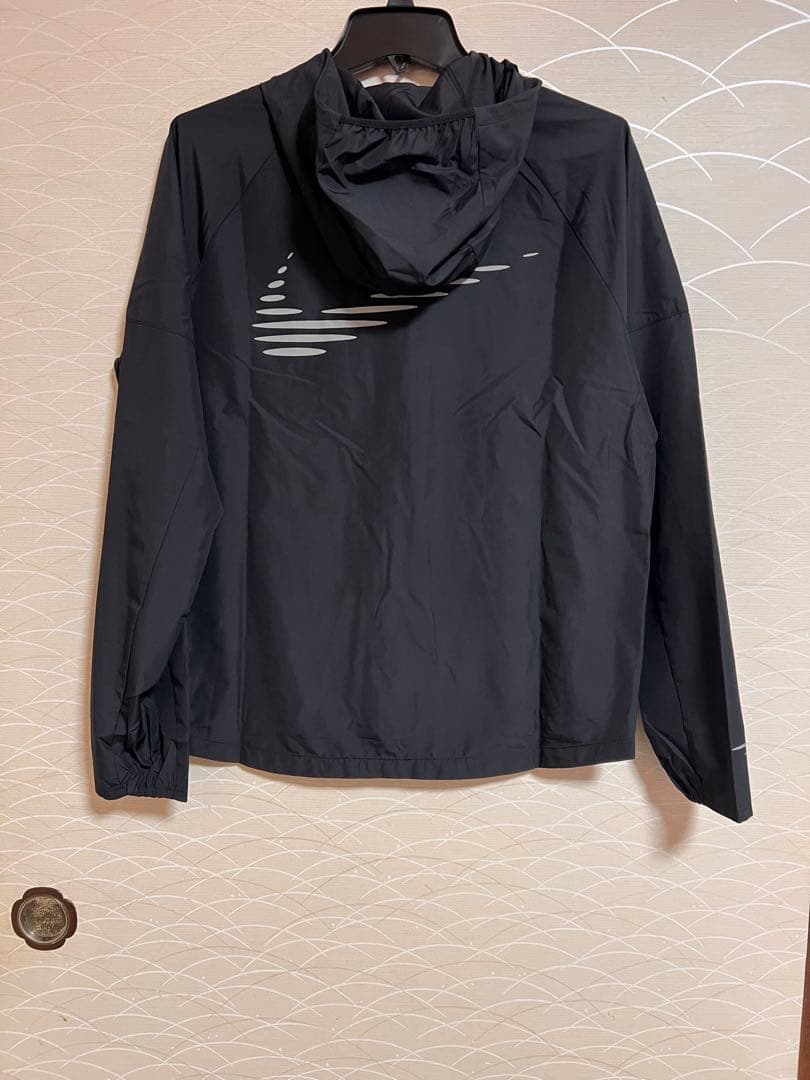 Nike ウィンドブレーカー M 新品