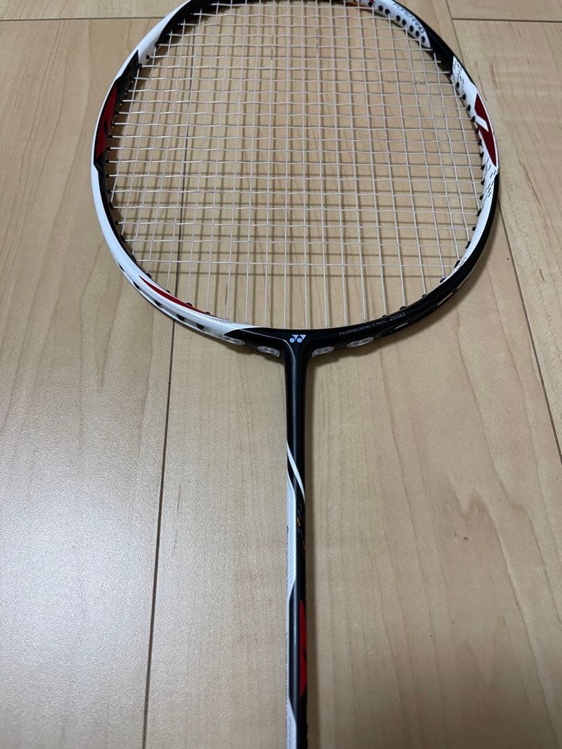 (トマト)YONEX バドミントンラケットDUORA Z-STRIKE