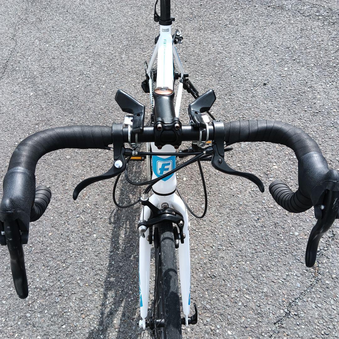 ロードバイク　自転車　クロスバイク