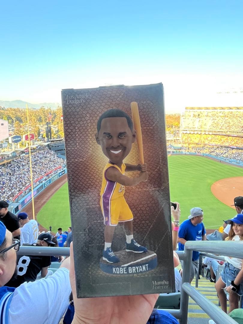 ファングッズ Kobe Bryant Bobblehead X Dodgers