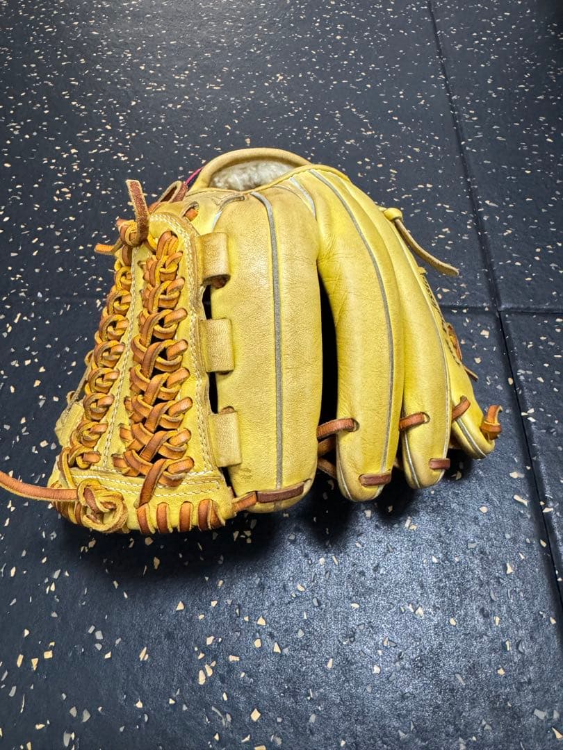 スラッガー Aggressive 軟式グローブ 内野手用 イエロー
