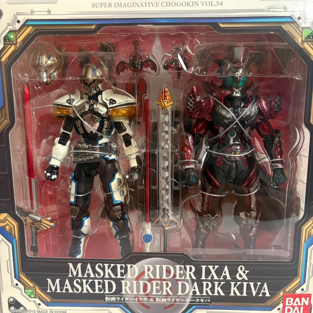 SIC 仮面ライダーイクサ＆ダークキバ 仮面ライダーガタック＆ダークカブト 新品