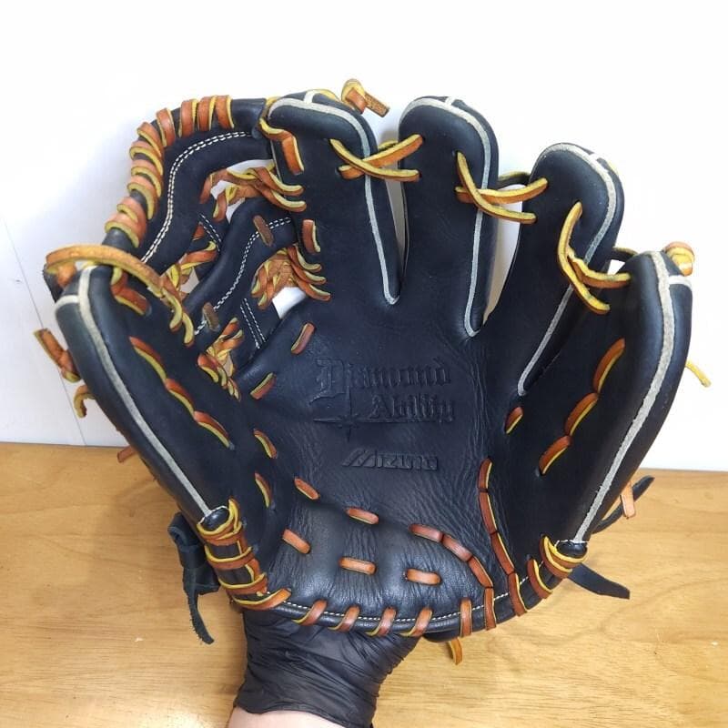 ミズノ 村田修一モデル ダイアモンドアビリティー 美品 内野用 軟式グローブ