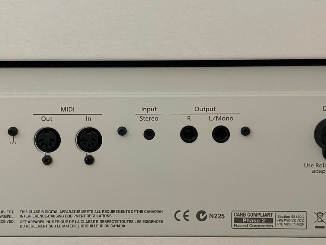 Roland F-120-WH ホワイト電子ピアノ　ローランド本体　白