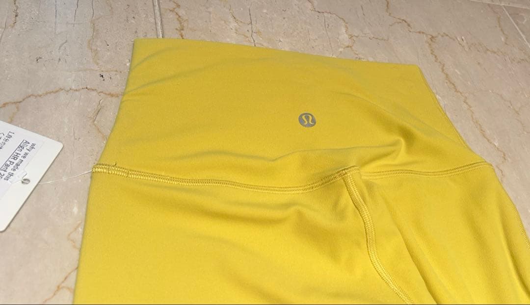 【新品タグ付】lululemon ルルレモンAlign 25 イエローレギンス