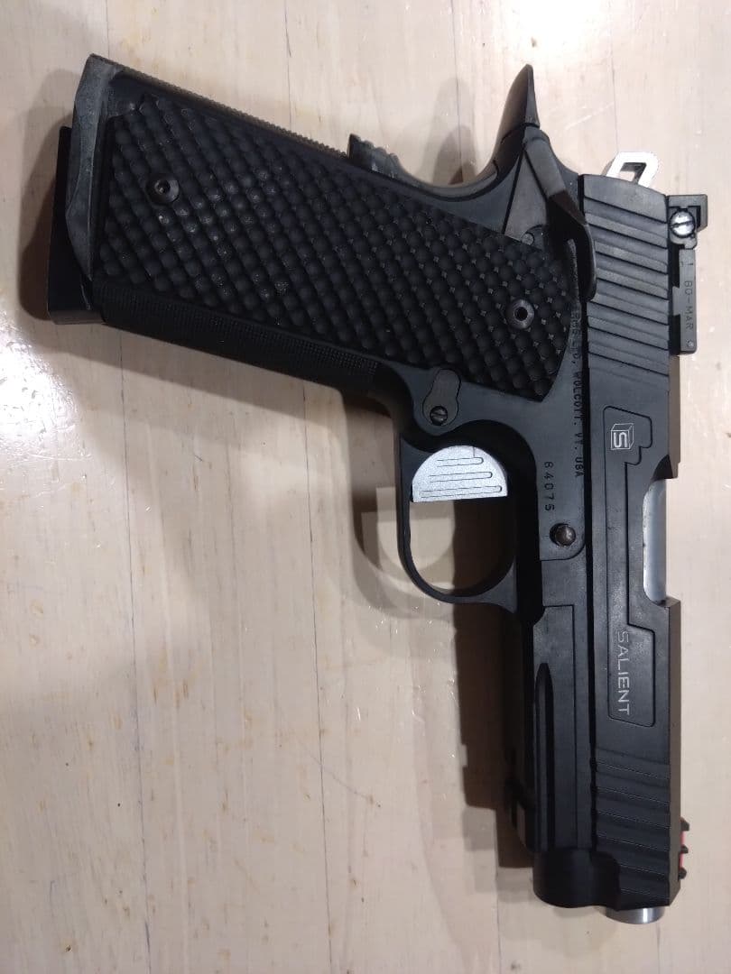 WA製 SALIENT ARMS INTERNATIONAL ハンドガン