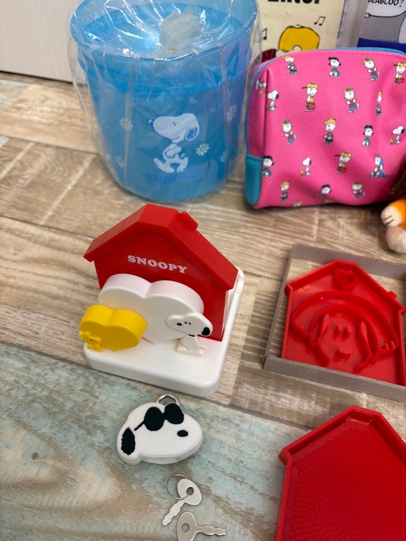 スヌーピー　peanuts ぬいぐるみ　ポーチ　文具　手袋　イヤーマフ　まとめ売