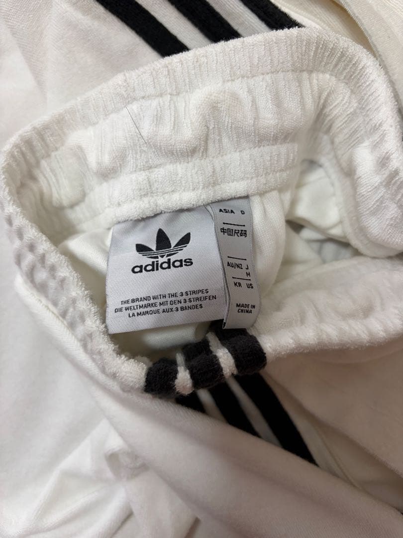 adidas アディダス ショートパンツ