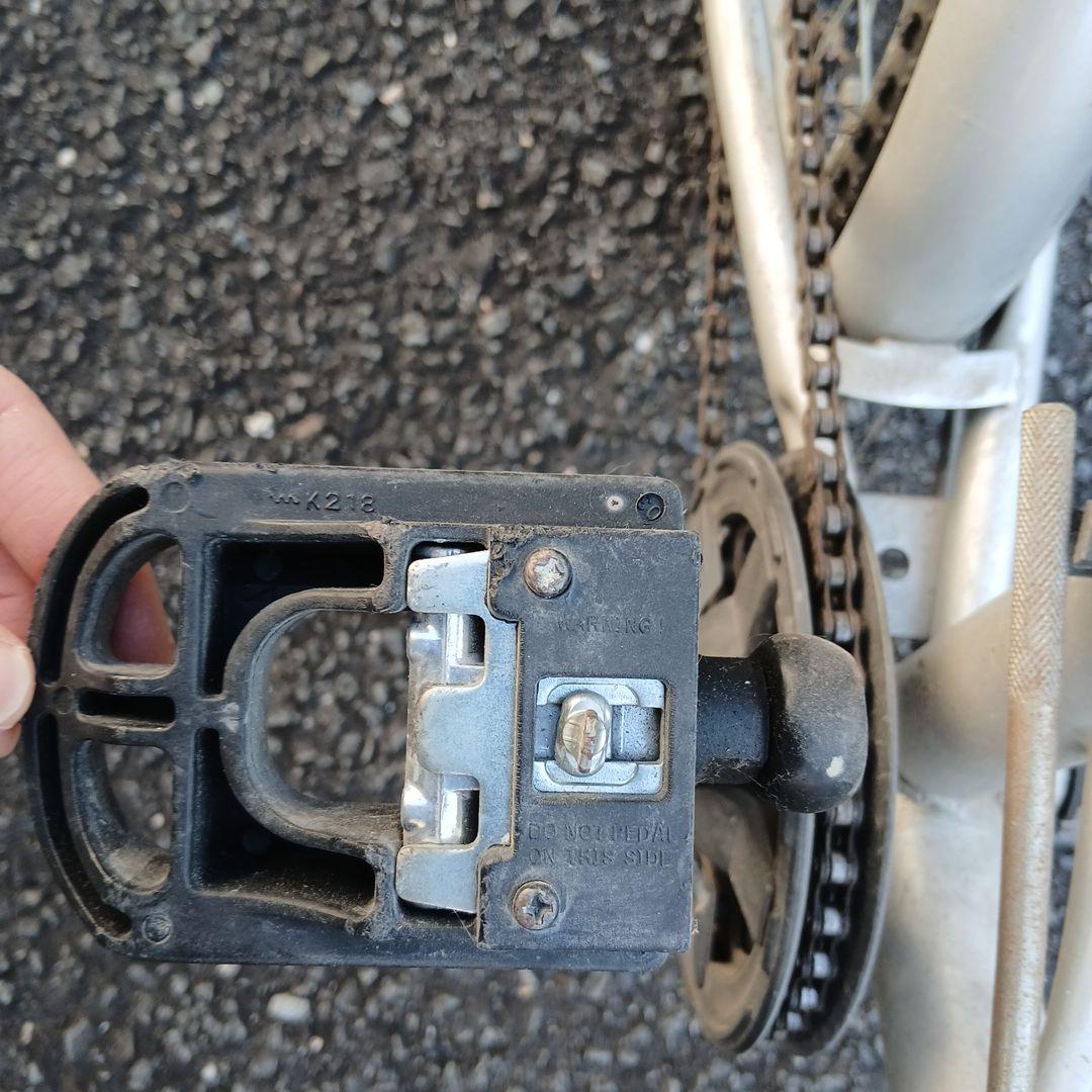 シルバー 折りたたみ自転車 前カゴ付き