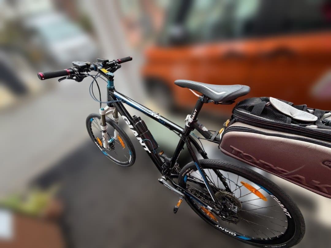 ［中古］GIANT クロスバイク 26インチ TOPEAKバッグ付き