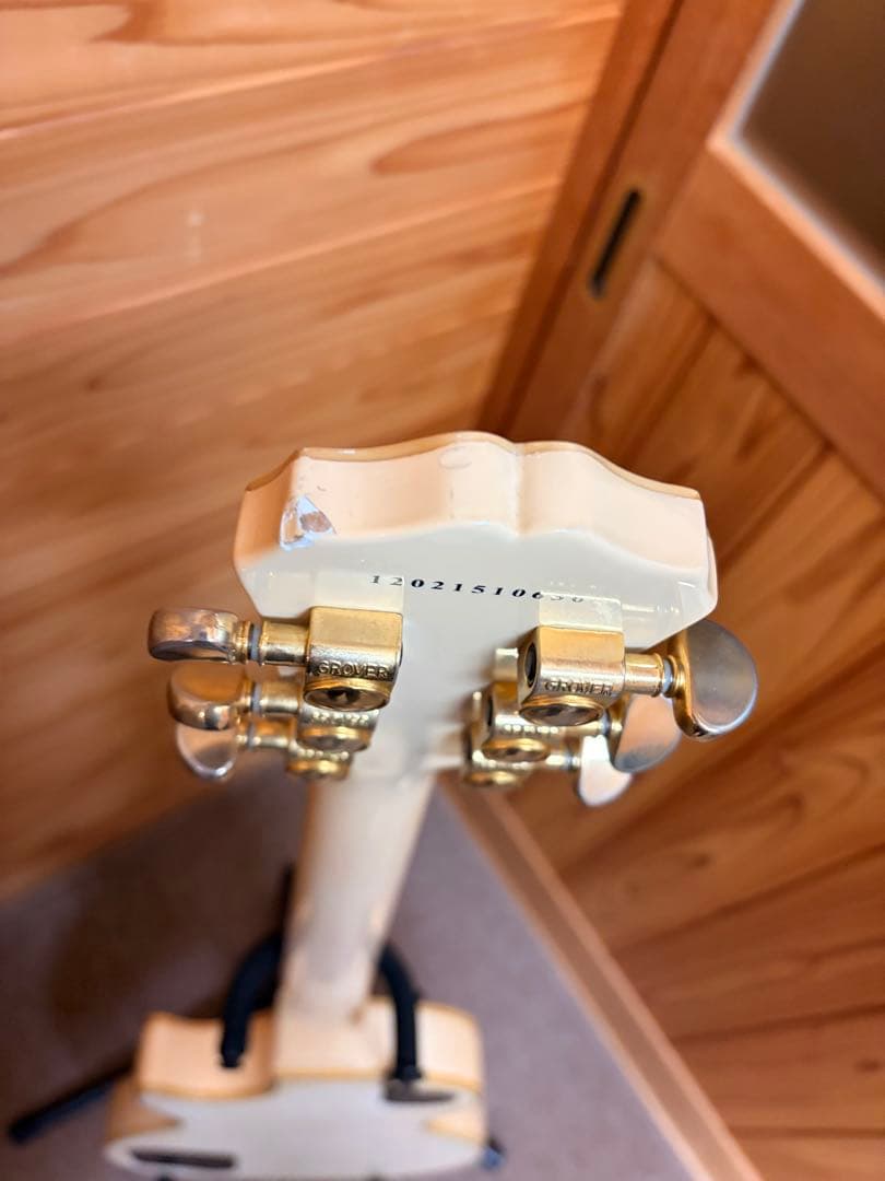 Epiphone LesPaulカスタム ホワイト ハードケース付属