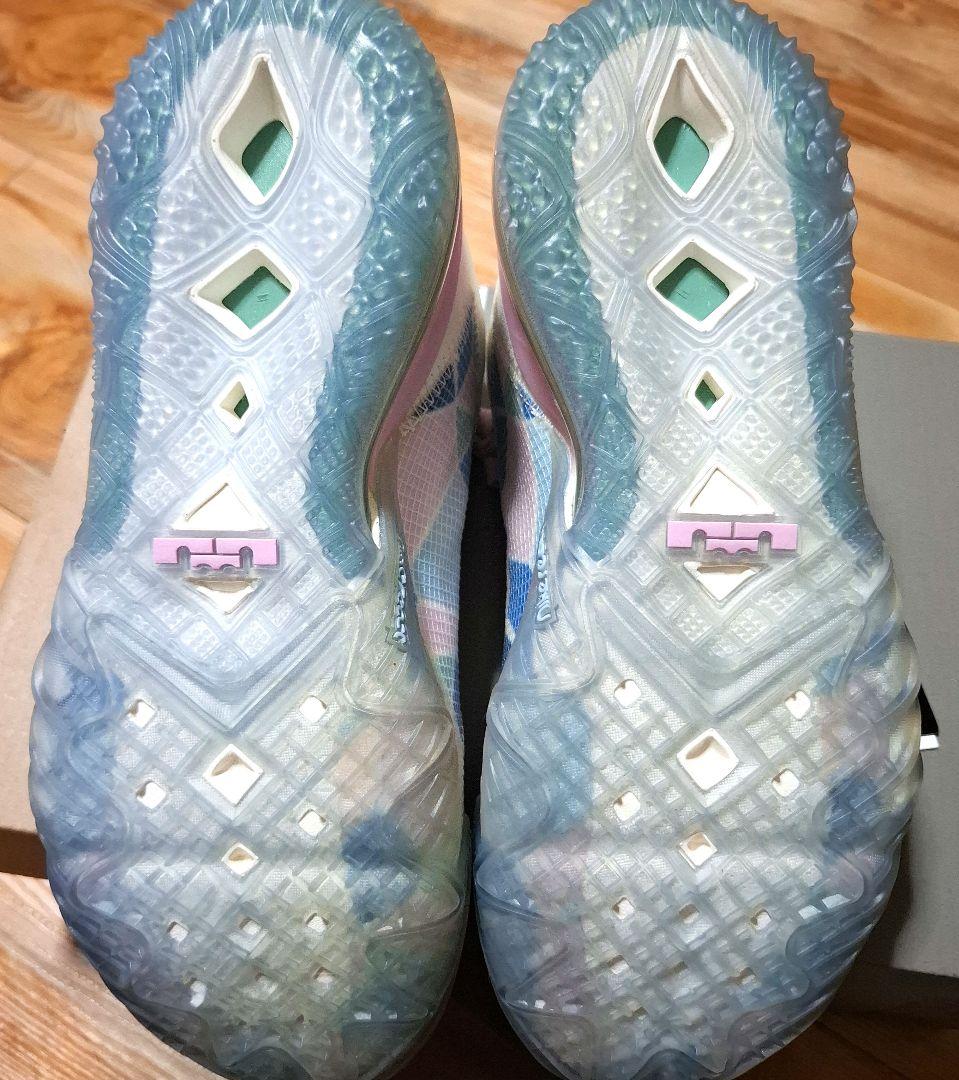 NIKE LEBRON 18 LOW スニーカー 24.5
