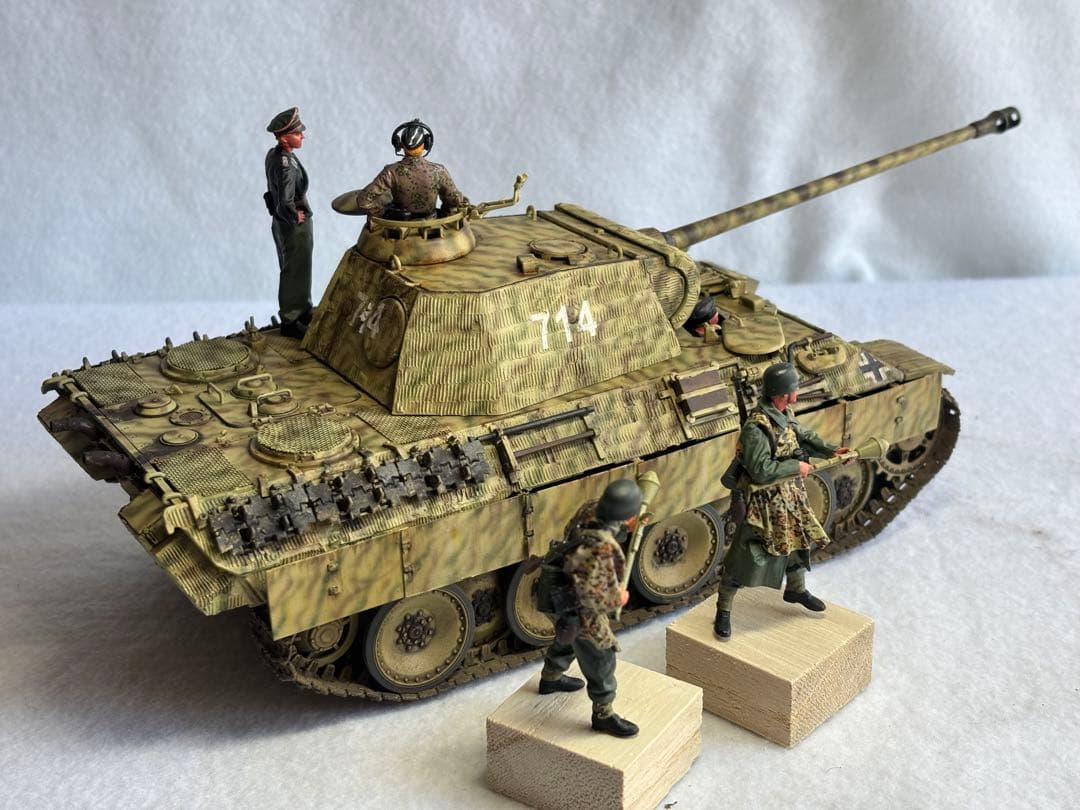 １／３５ドイツ軍パンサー戦車プラモデル完成品