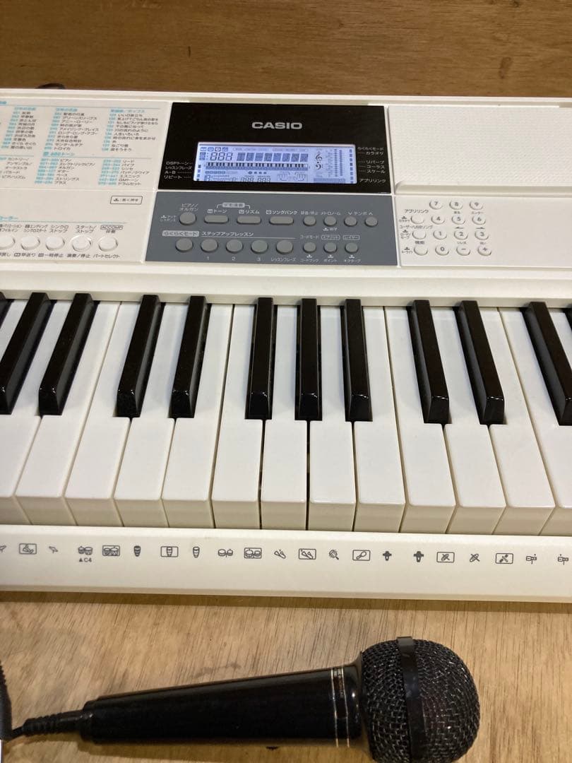 美品　CASIO 光ナビゲーション・キーボード　LK－516 キーボード61鍵盤