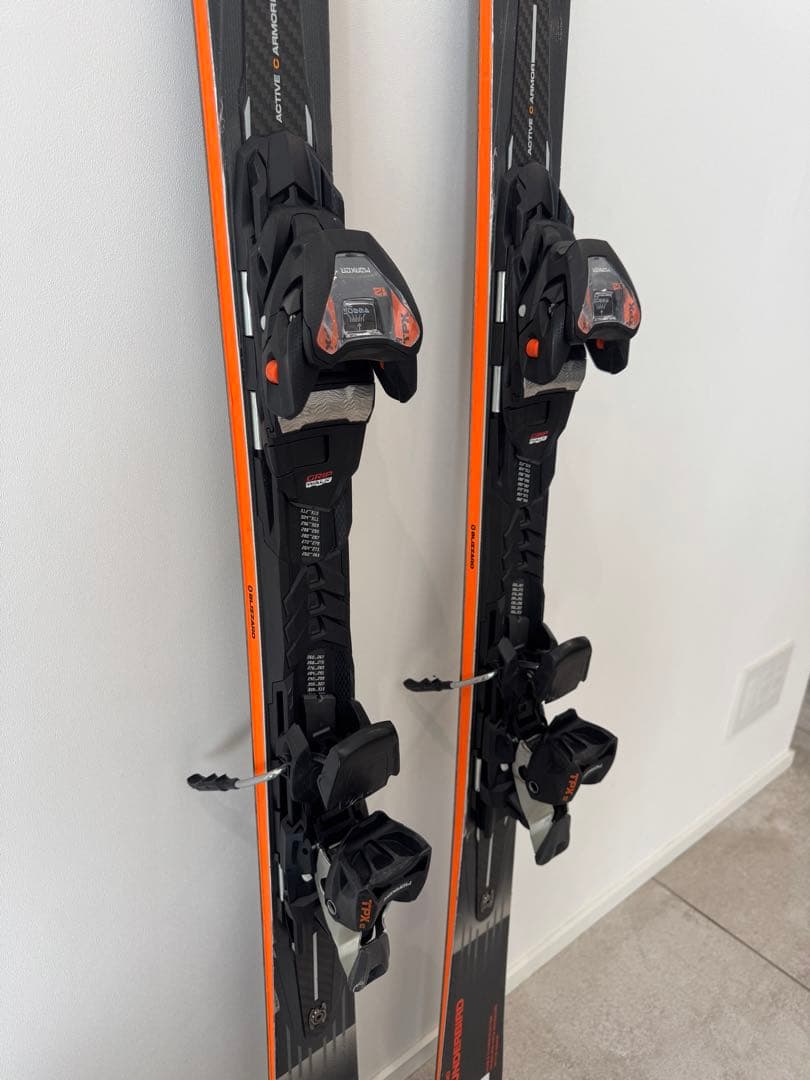 【スキー板】 BLIZZARD THUNDERBIRD r13