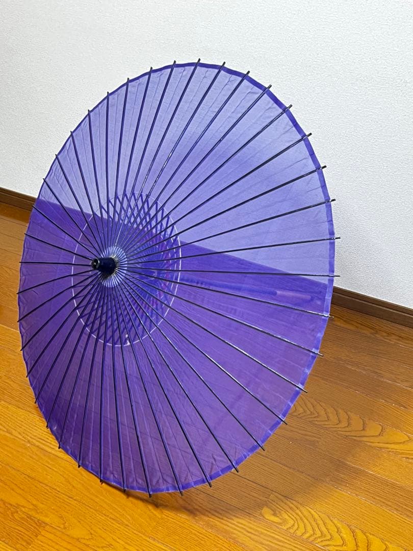 紫色の舞踊傘 手作り装飾付き