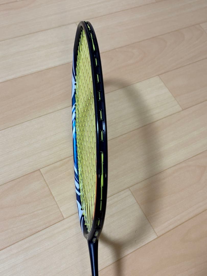 新品/極美品　Yonex Astrox100zz クレナイ、ダークネイビー