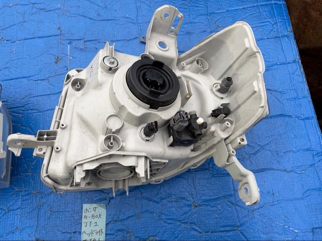 ホンダ　N-BOX JF1 ヘッドライト左右セット
