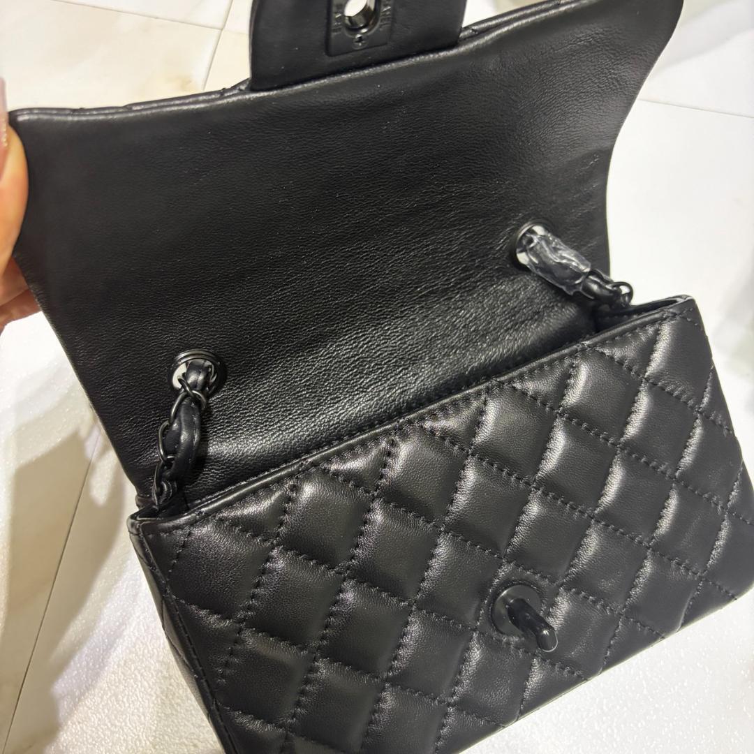 CHANEL ノベルティ ショルダー バック マトラッセ　マットブラック