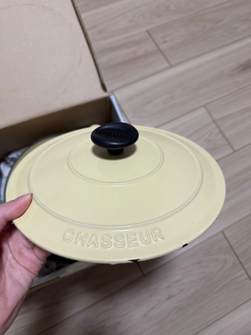 CHASSEUR クリーム色　ホーロー鍋 22センチ