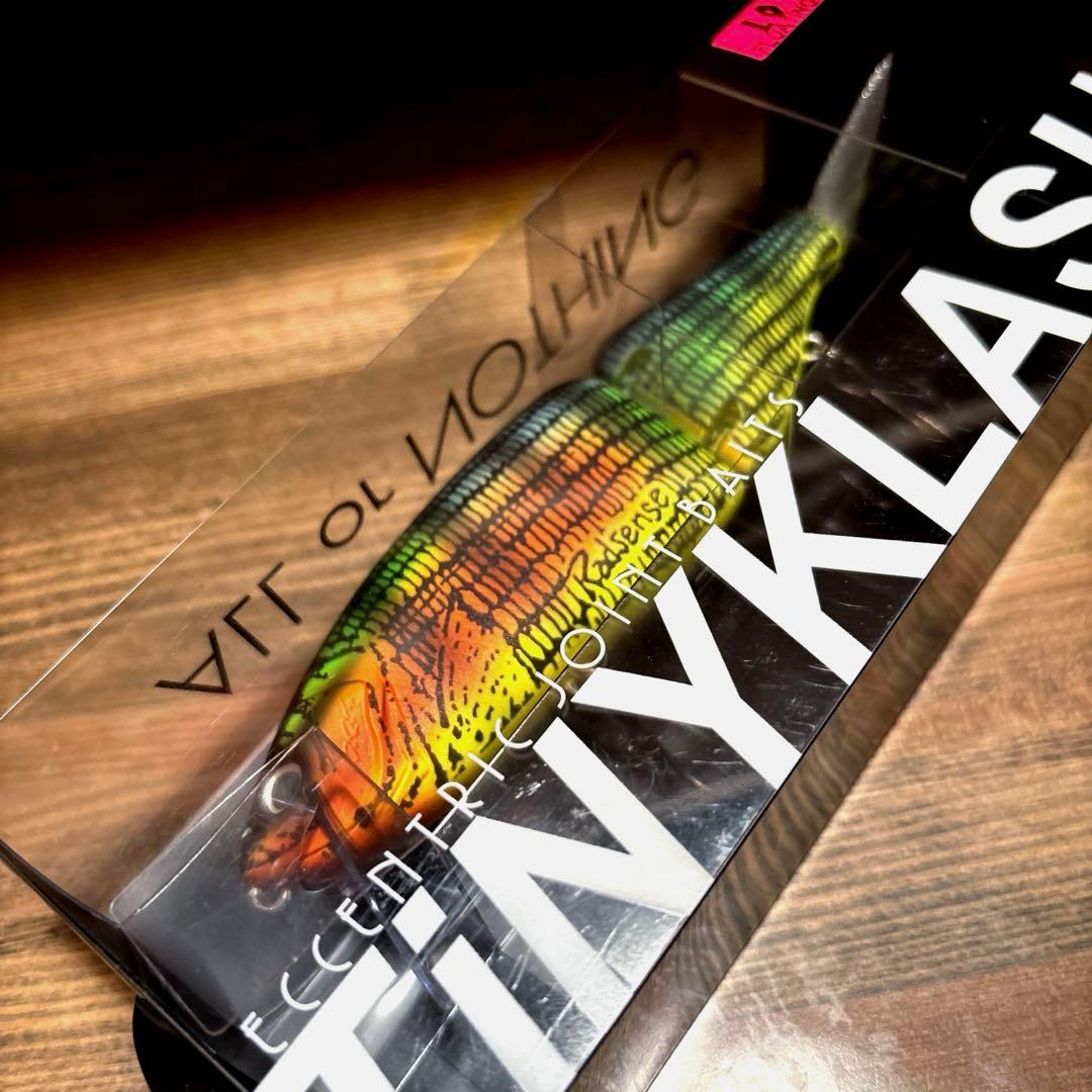 ルアー・フライ TiNYKLASH LowFLOATING
