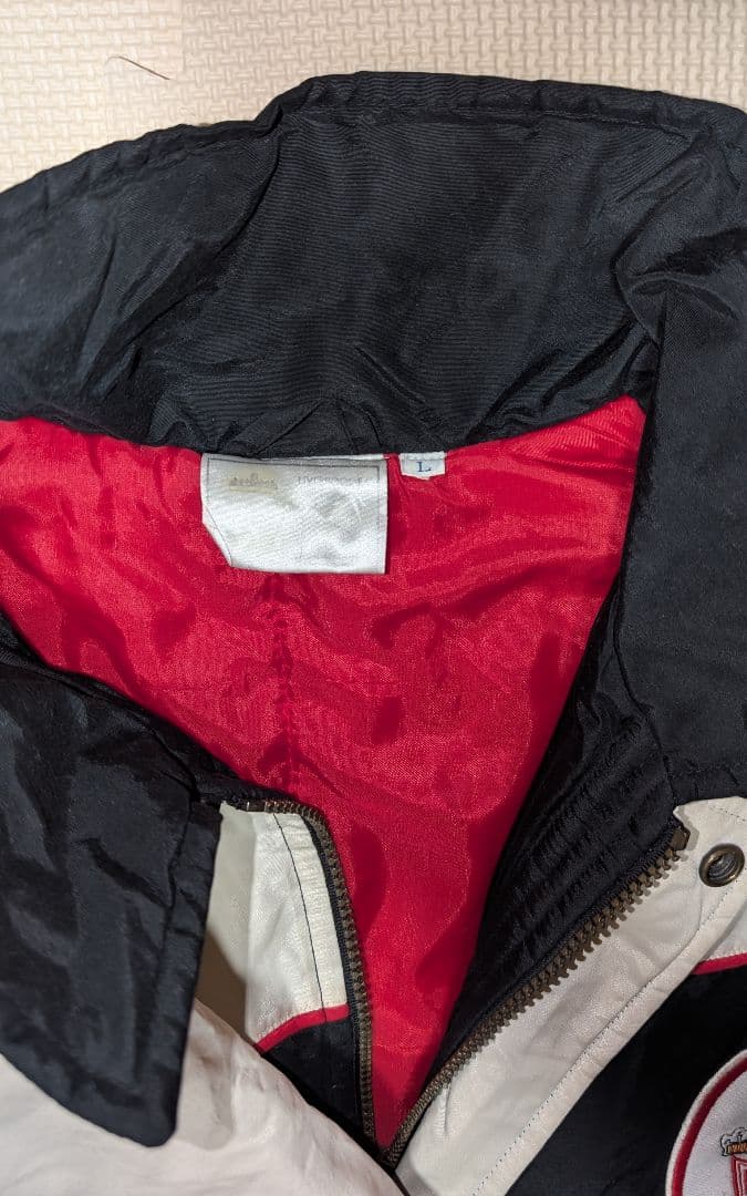 リヴァプール９０年代Reebok Carlsbergベンチコート（中古sizeＬ