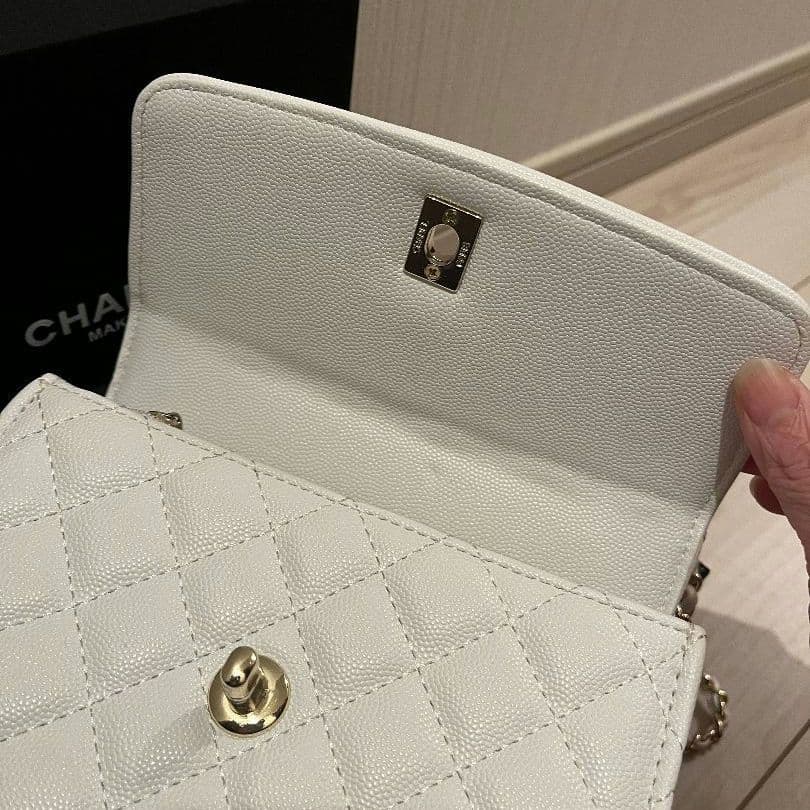 CHANEL ノベルティ　ホワイト　3way キャビアスキン