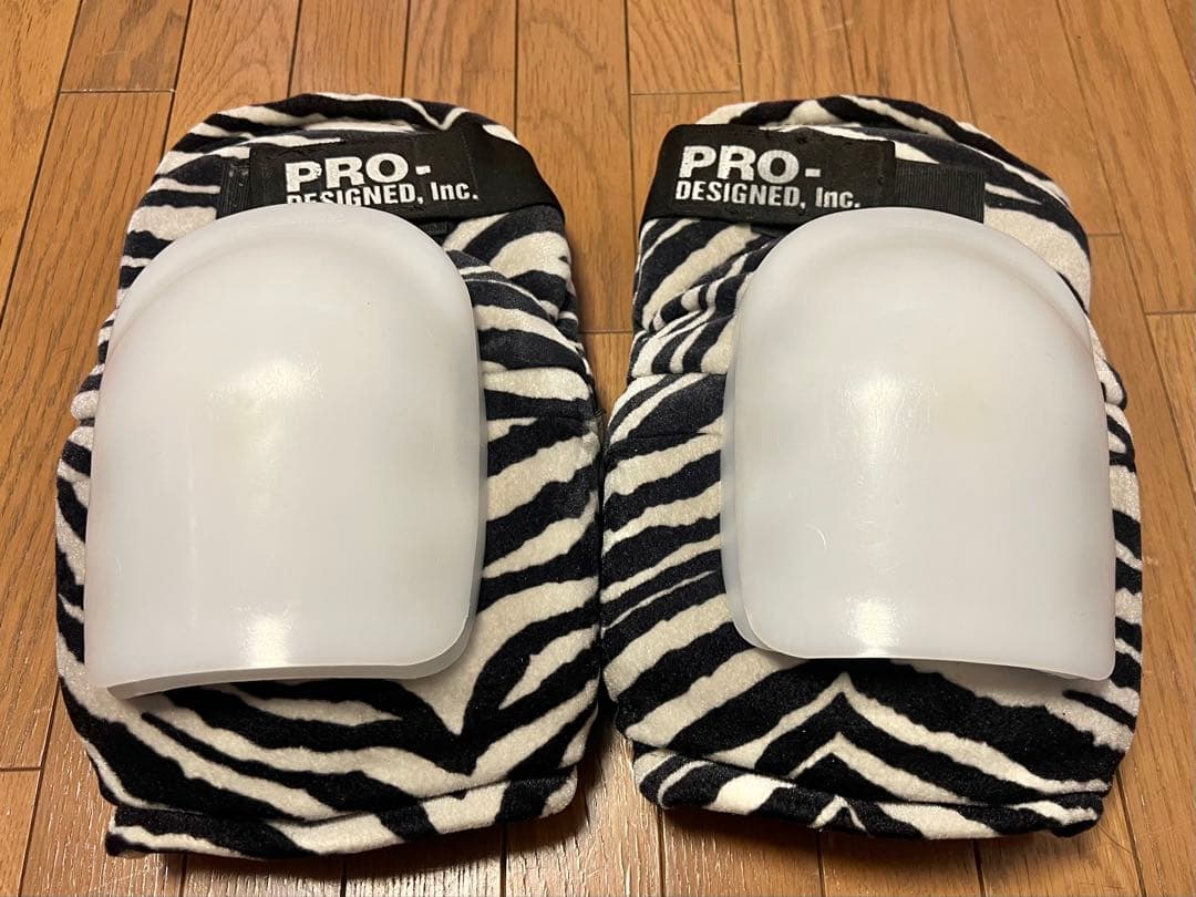 プロデザイン Pro-Designed Knee Pad Zebra L