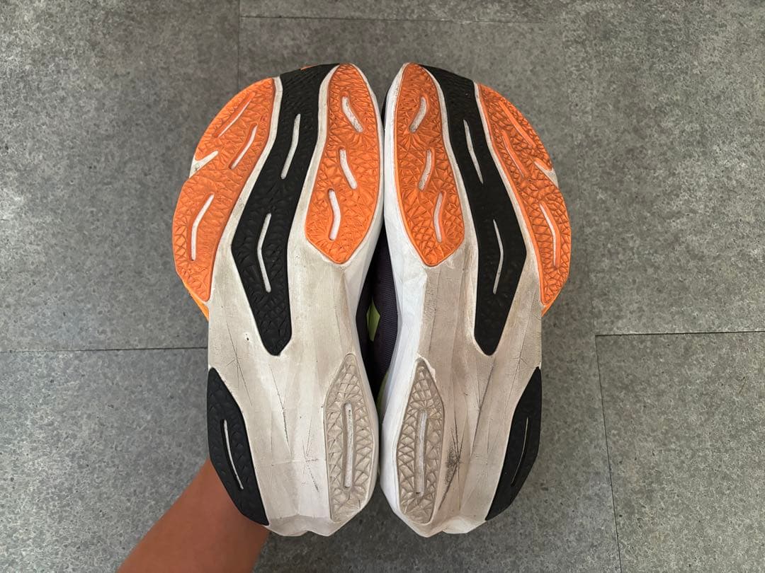 スパイク・シューズ New Balance FuelCell Rebel v4 28.0cm