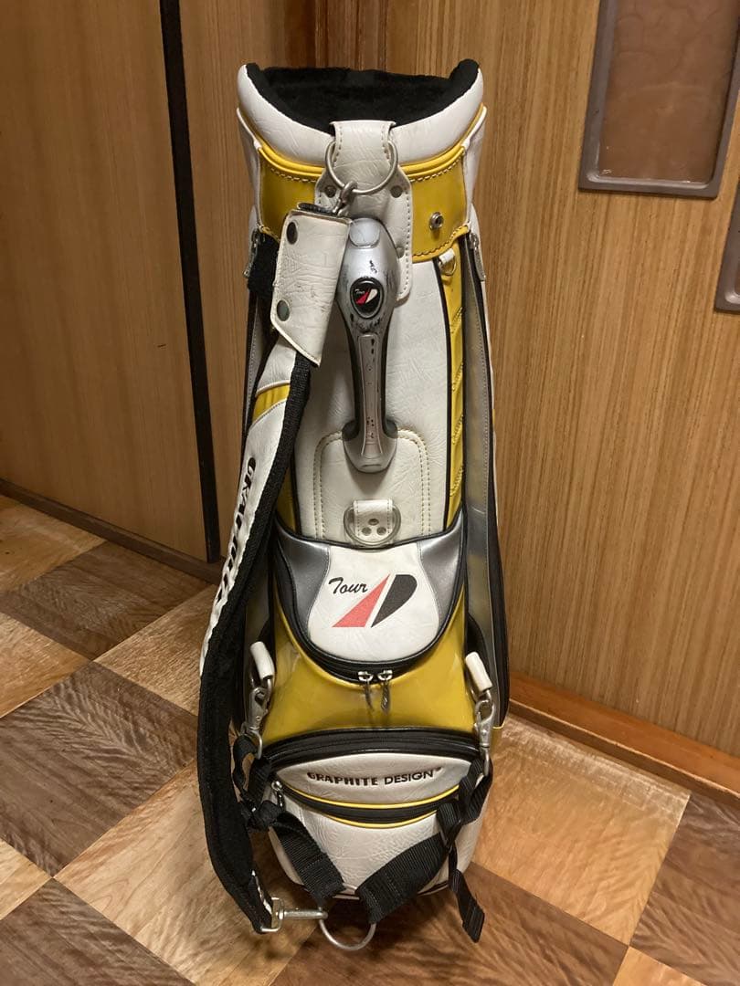 Tour AD 3点式ツアーキャディーバッグ　フード付属