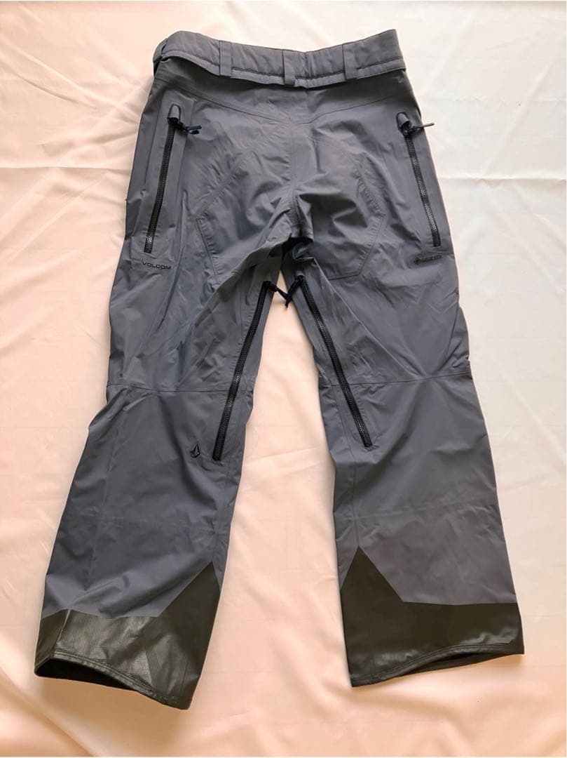 Volcom gore tex guide パンツ　Mサイズ