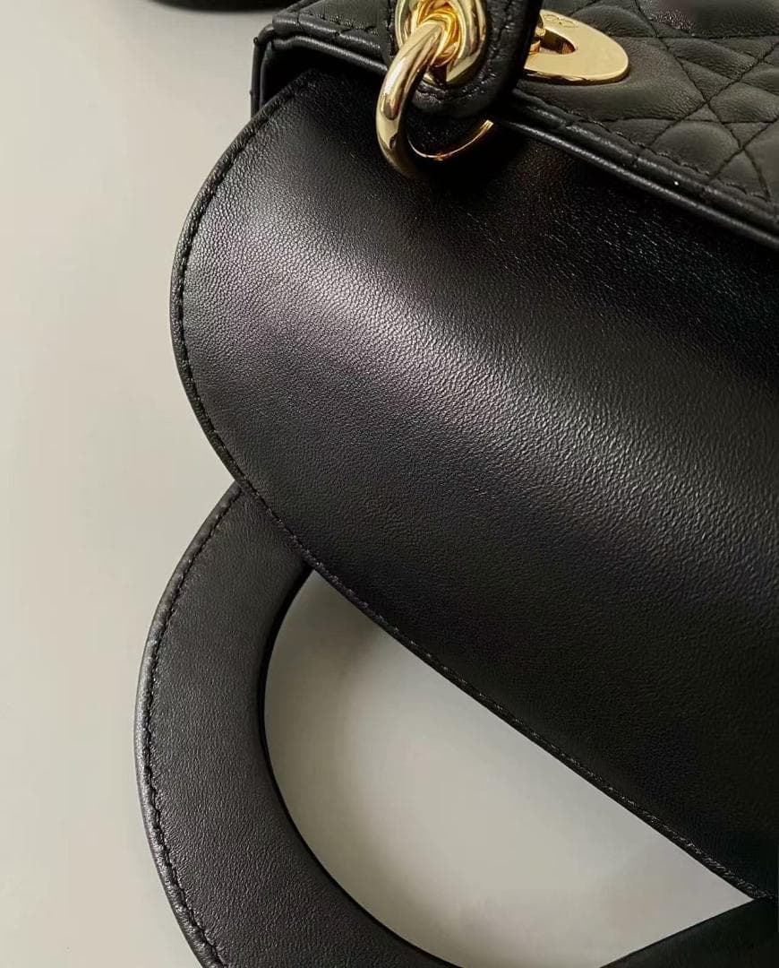 Dior 希少✨ 状態良好ブラック キルティング バッグ