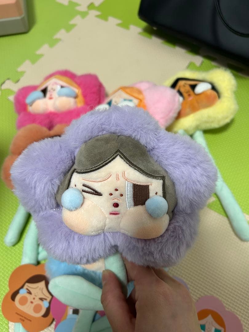 【popmart Cry baby】花のぬいぐるみ6個セット