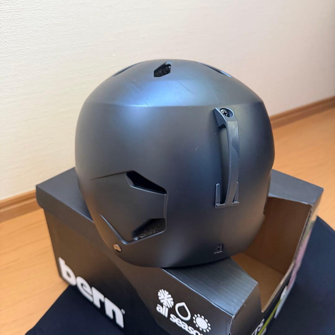 bern WATTS ヘルメット マットブラック　スノーボード　スキー