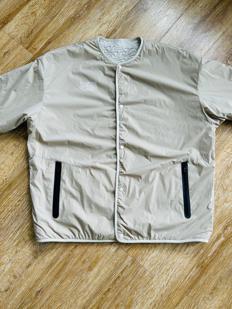 新品〈TM×UA〉ユニセックス　キルトリバーシブルジャケット　サイズXO