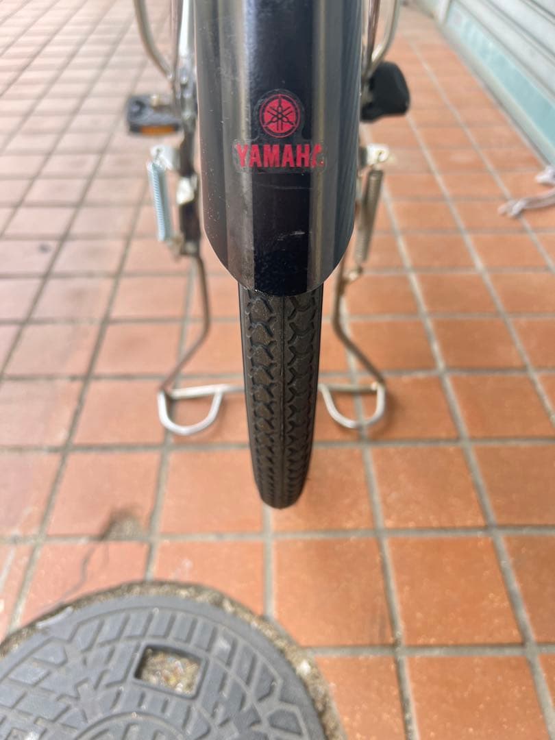 関西限定ヤマハ電動アシスト自転車タイヤ26インチ　バッテリー8.7Ah シルバー