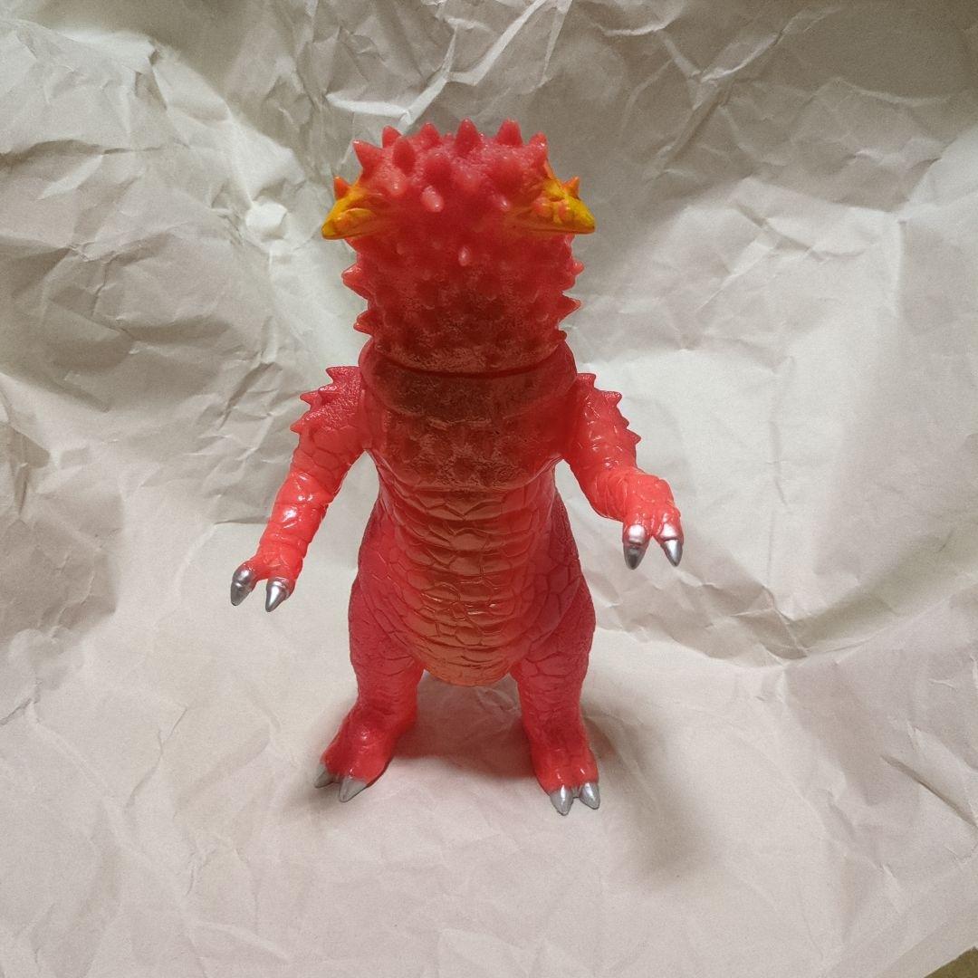 怪獣郷　パンドン　スタンダードサイズ蓄光レッド