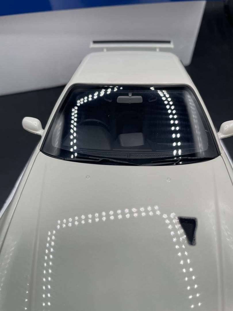 AUTOart Nissan Skyline GT-R R34 ホワイト