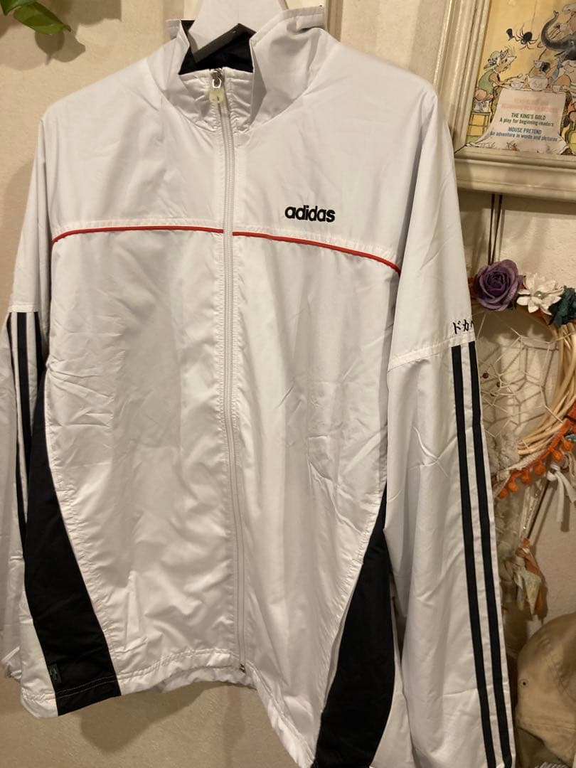 新品タグ付adidas製　慶應ウィンドブレーカー　L