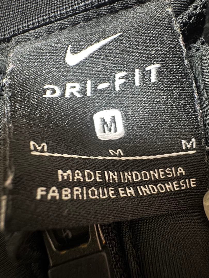 NIKE PSG パリ・サンジェルマンウーブンウォームアップスーツ