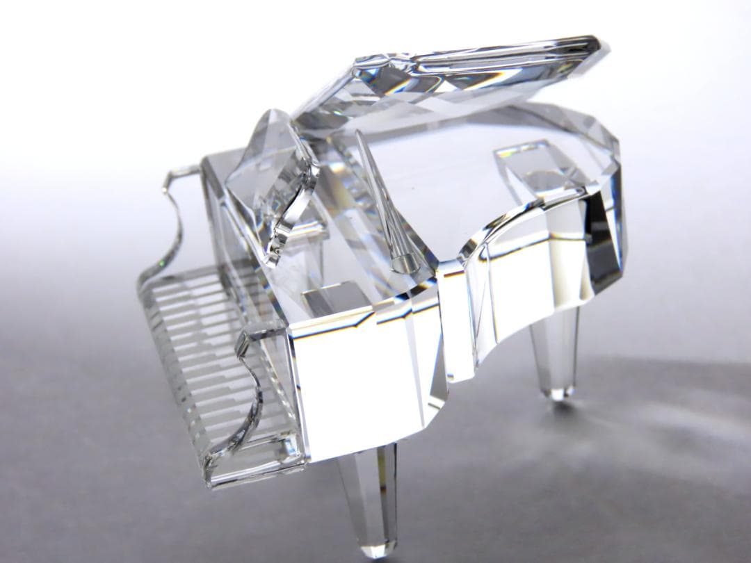 【スワロフスキー】　　ピアノ　　SWAROVSKI
