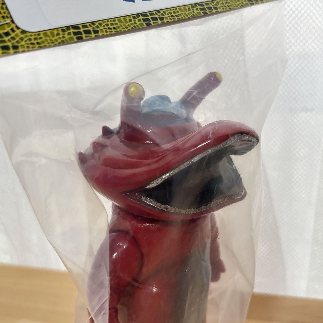サンガッツ本舗　カネゴン （レッドマン版）ソフビ　未開封新品