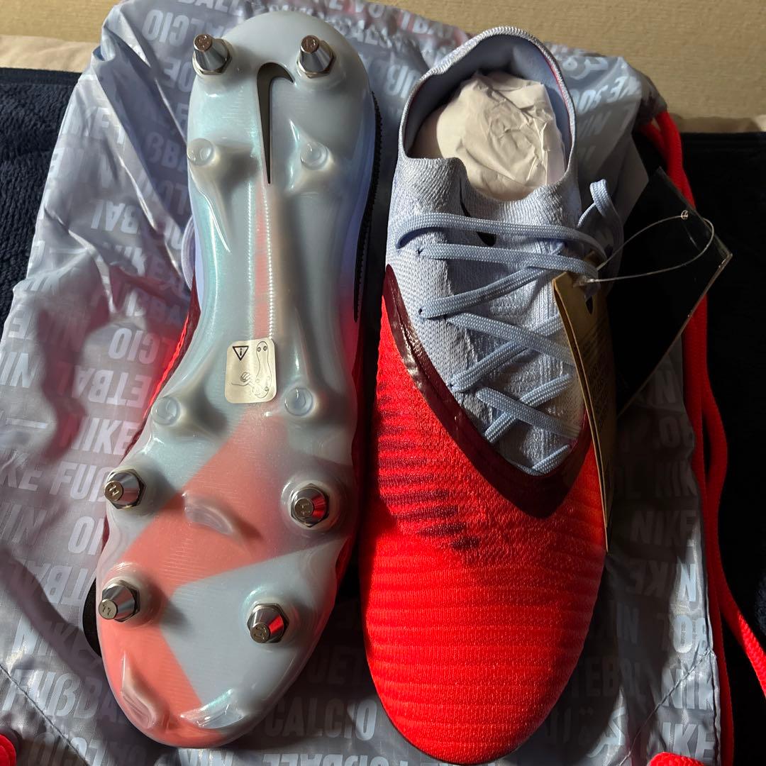 @くろんぼ　Nike サッカースパイク Phantom6 SG