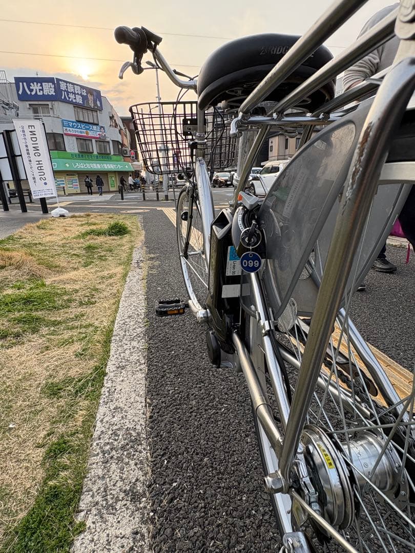 099中古ブリヂストン電動アシスト自転車　12.8Ah 大阪