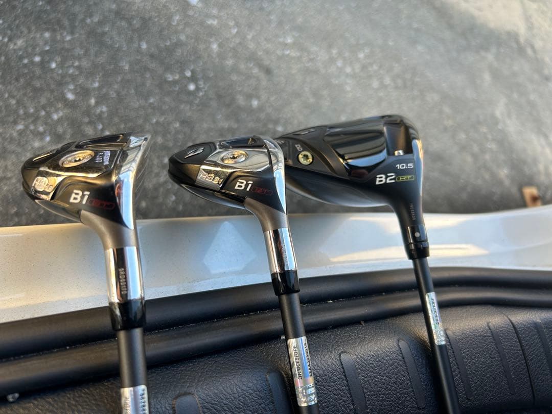 ブリヂストンgolfクラブセット一式、キャディバッグ付　他