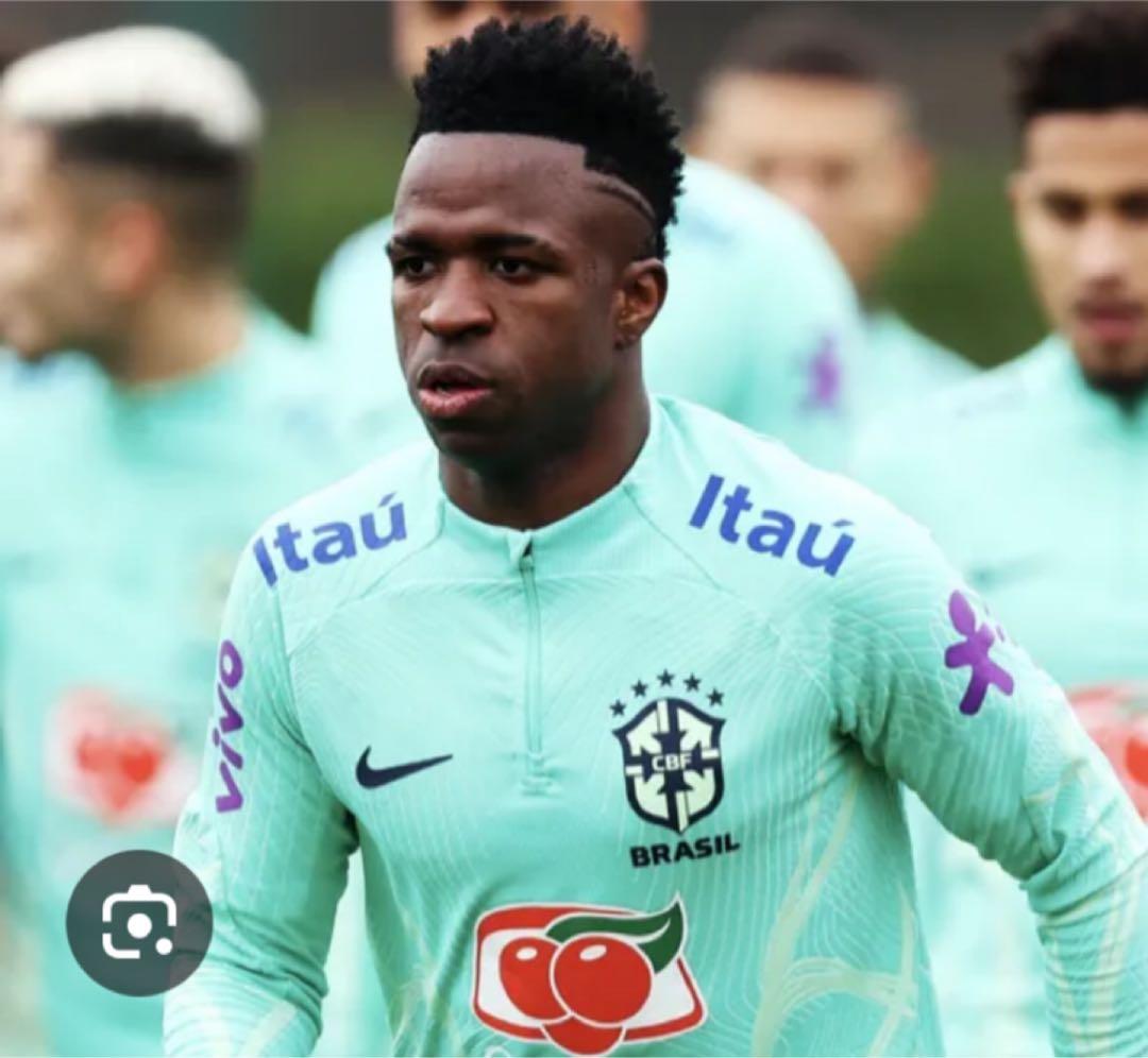ブラジル代表　ナイキ　トレーニングウェア　上下セット　Mサイズ