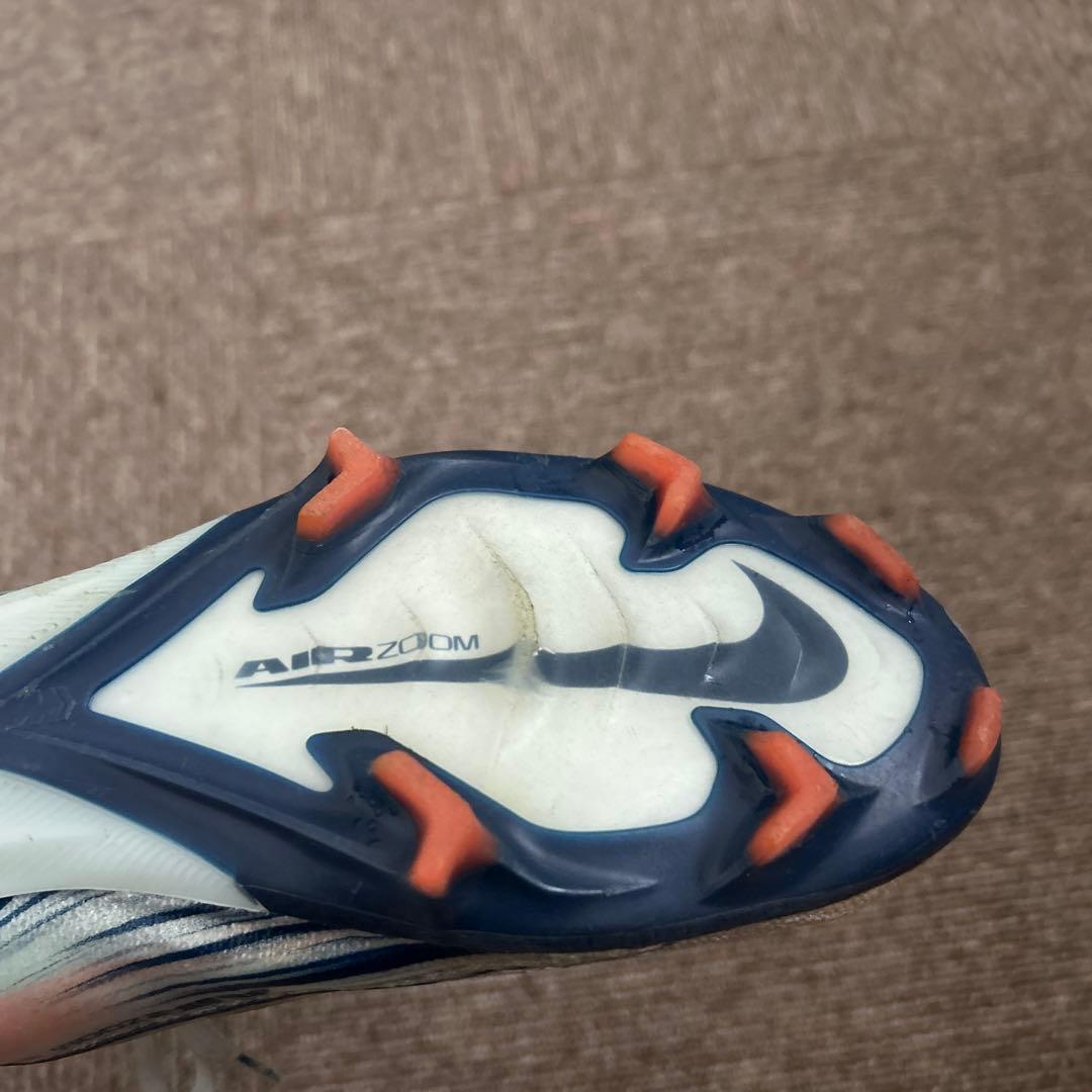即日発送可能　NIKEマーキュリアルcr7モデル　fg 26.5cm