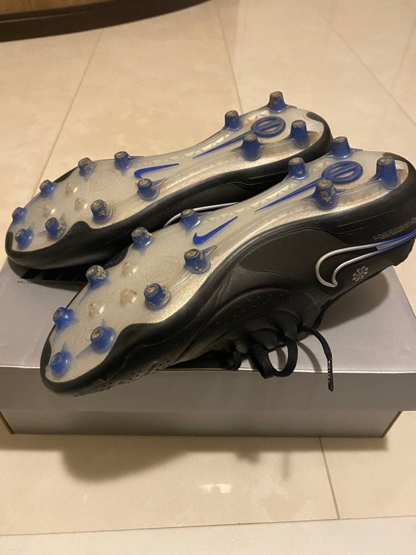NIKE レジェンド10 エリート　AG 24.0