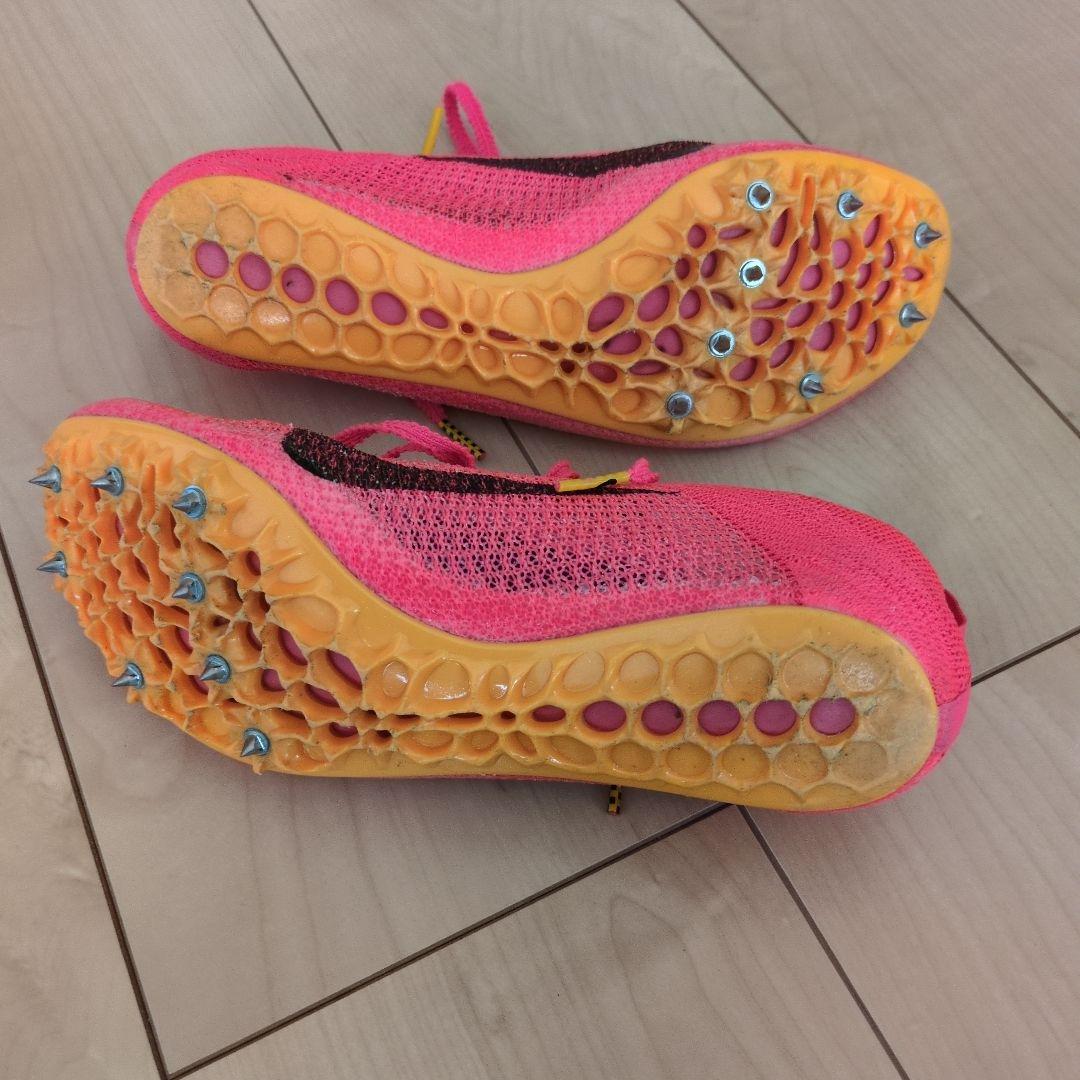 NIKE　ピンク スパイクシューズ メッシュ
