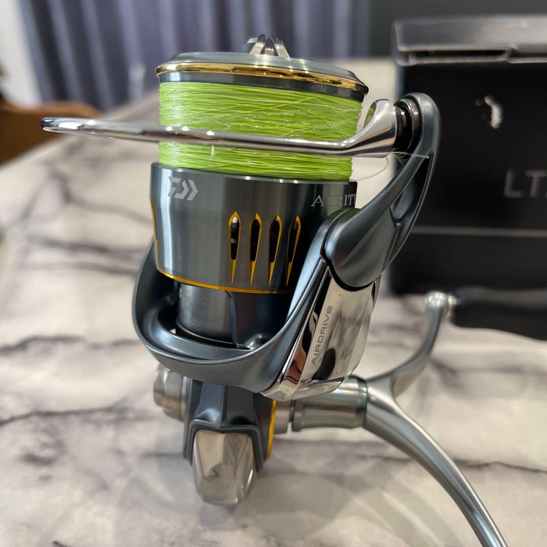 ほぼ新品　ダイワ　エアリティ　LT2500S-DH